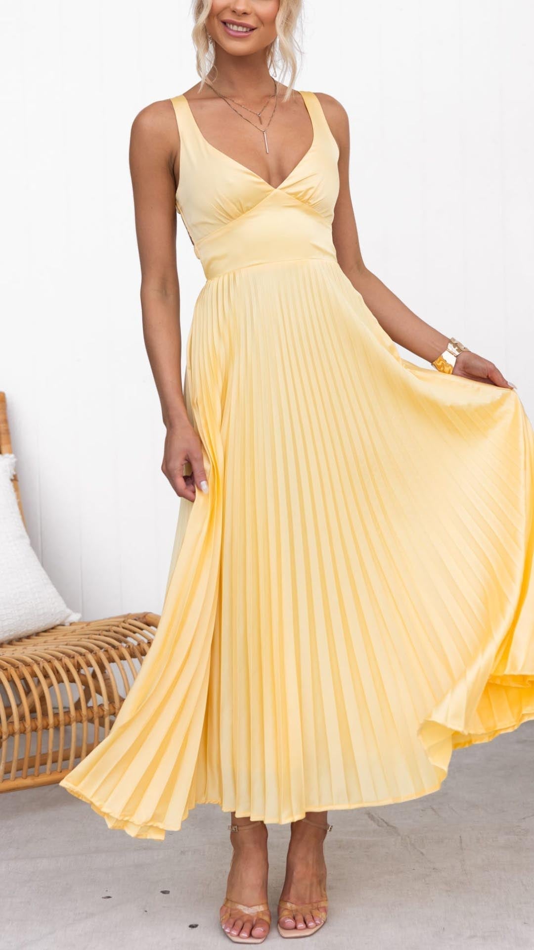 Aada™ | Elegantti maxi-mekko V-aukolla