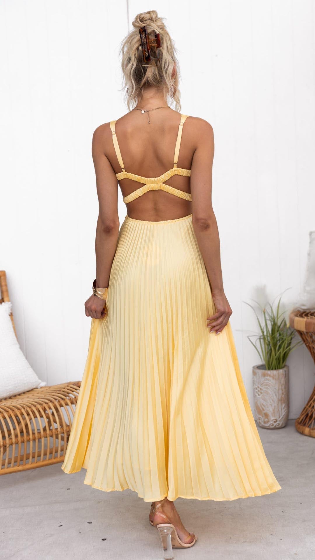 Aada™ | Elegantti maxi-mekko V-aukolla