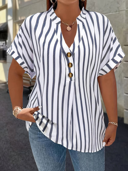 Salla™ | Plus-koko Blouse Raitamaisilla Hihoilla ja Napilla